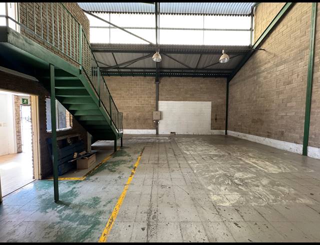 166M² WAREHOUSE TO LET IN ROBERTVILLE